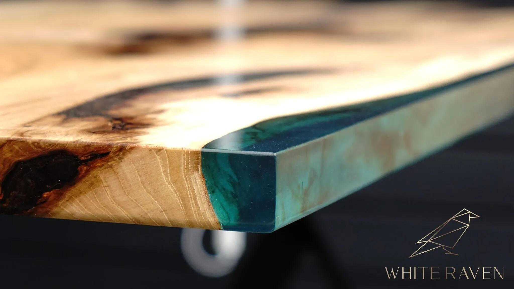 stół z żywicy epoksydowej