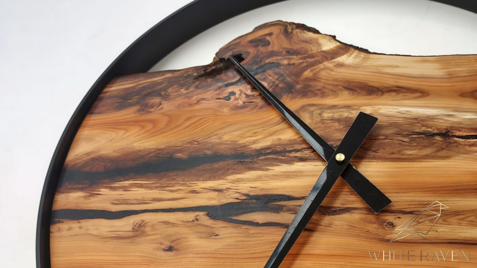 zegar scienny drewno