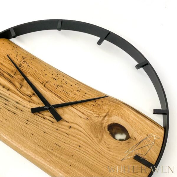 Oak wall clock with clear epoxy resin diameter 60 cm