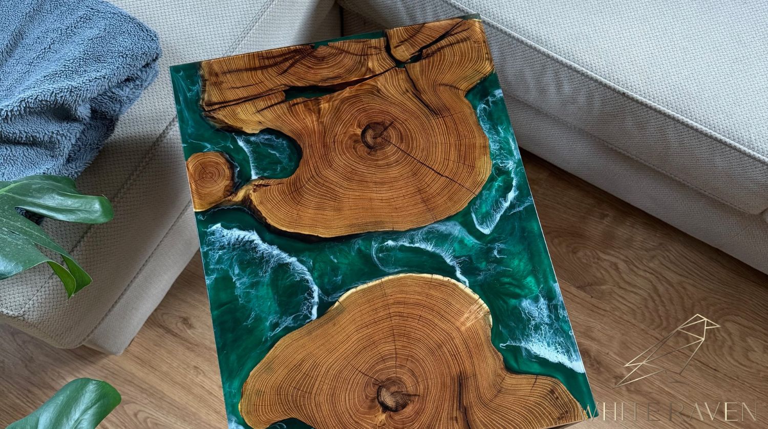 Stolik wsuwany pod kanapę